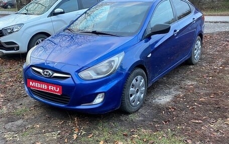 Hyundai Solaris II рестайлинг, 2012 год, 665 000 рублей, 5 фотография