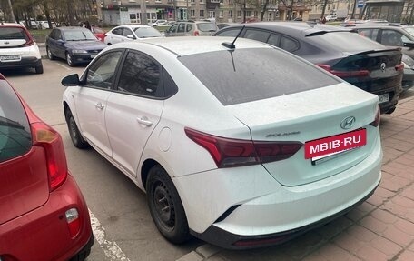 Hyundai Solaris II рестайлинг, 2020 год, 910 000 рублей, 4 фотография