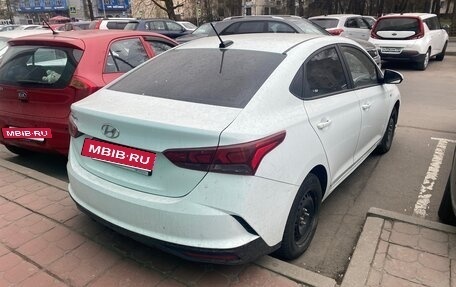 Hyundai Solaris II рестайлинг, 2020 год, 910 000 рублей, 3 фотография