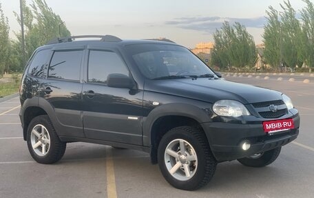 Chevrolet Niva I рестайлинг, 2012 год, 585 500 рублей, 7 фотография