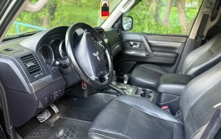Mitsubishi Pajero IV, 2011 год, 2 390 000 рублей, 11 фотография