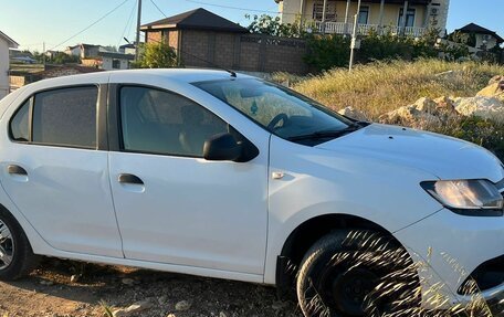 Renault Logan II, 2015 год, 495 000 рублей, 2 фотография