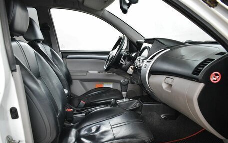 Mitsubishi Pajero Sport II рестайлинг, 2015 год, 1 599 000 рублей, 12 фотография