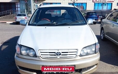 Toyota Ipsum II, 1997 год, 319 000 рублей, 2 фотография