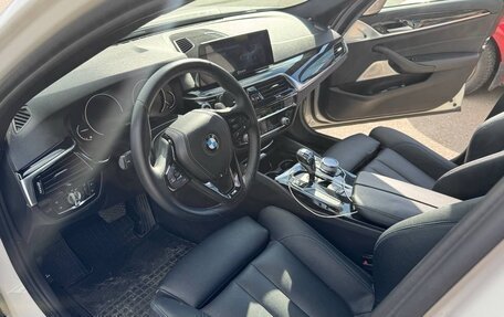 BMW 5 серия, 2018 год, 2 650 000 рублей, 8 фотография