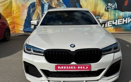 BMW 5 серия, 2018 год, 2 650 000 рублей, 2 фотография