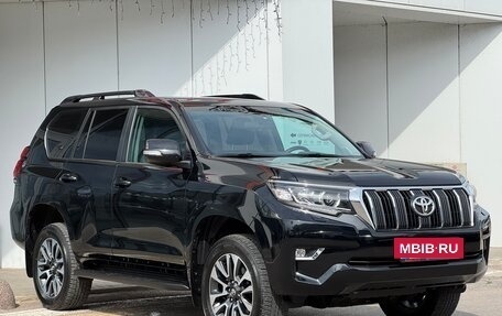 Toyota Land Cruiser Prado 150 рестайлинг 2, 2023 год, 6 140 000 рублей, 5 фотография