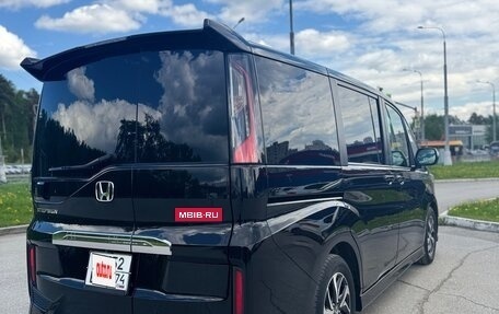 Honda Stepwgn IV, 2018 год, 2 500 000 рублей, 3 фотография