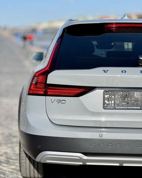 Volvo V90 Cross Country, 2023 год, 8 599 000 рублей, 3 фотография