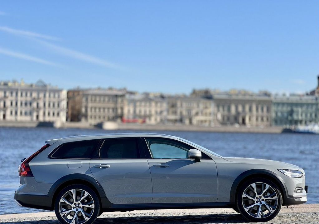 Volvo V90 Cross Country, 2023 год, 8 599 000 рублей, 6 фотография
