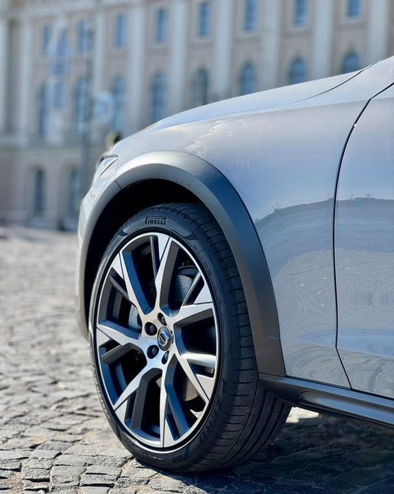 Volvo V90 Cross Country, 2023 год, 8 599 000 рублей, 11 фотография
