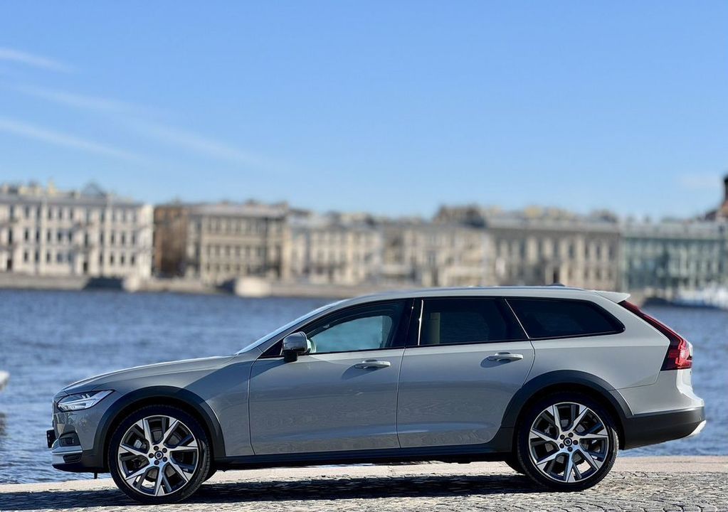 Volvo V90 Cross Country, 2023 год, 8 599 000 рублей, 9 фотография