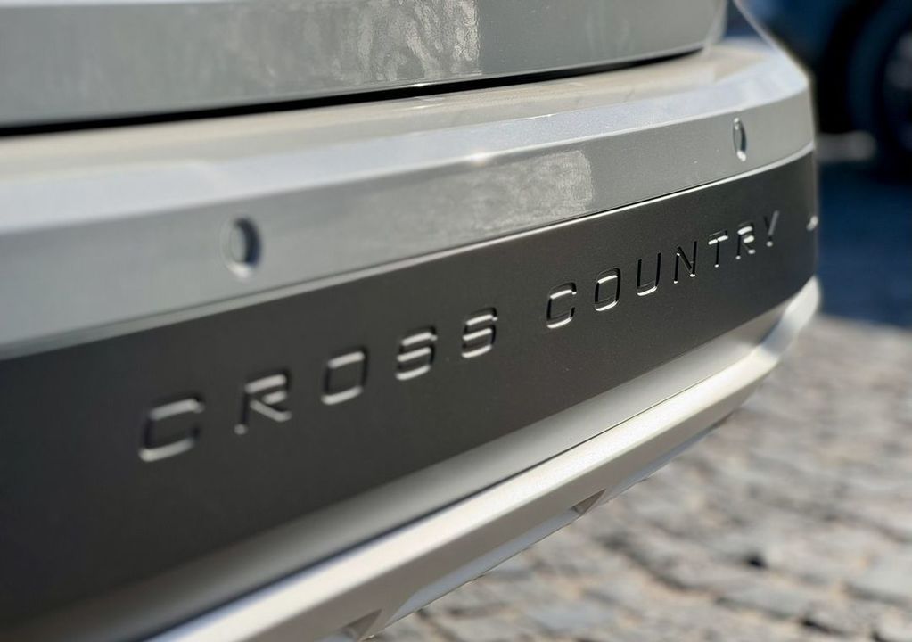 Volvo V90 Cross Country, 2023 год, 8 599 000 рублей, 16 фотография