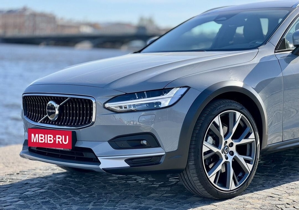 Volvo V90 Cross Country, 2023 год, 8 599 000 рублей, 12 фотография