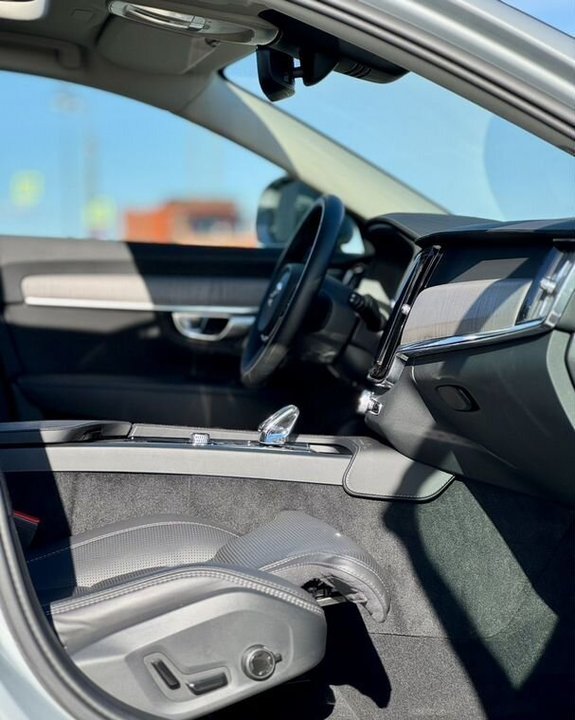 Volvo V90 Cross Country, 2023 год, 8 599 000 рублей, 24 фотография