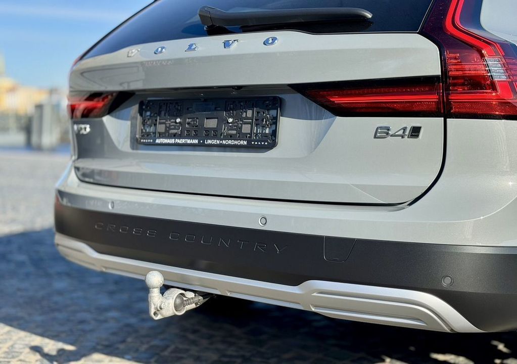 Volvo V90 Cross Country, 2023 год, 8 599 000 рублей, 18 фотография
