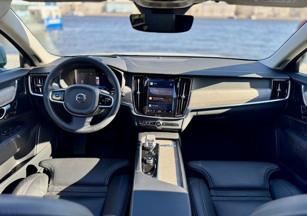 Volvo V90 Cross Country, 2023 год, 8 599 000 рублей, 22 фотография