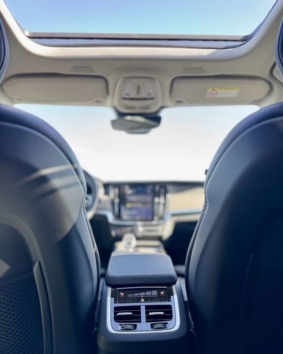Volvo V90 Cross Country, 2023 год, 8 599 000 рублей, 25 фотография