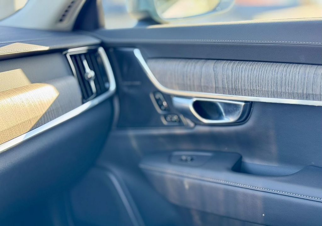 Volvo V90 Cross Country, 2023 год, 8 599 000 рублей, 30 фотография