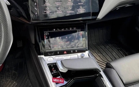 Audi e-tron I, 2020 год, 5 000 000 рублей, 9 фотография