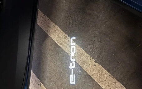 Audi e-tron I, 2020 год, 5 000 000 рублей, 15 фотография