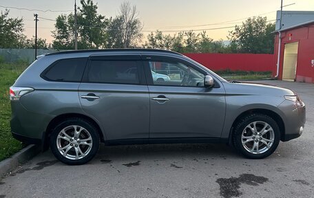 Mitsubishi Outlander III рестайлинг 3, 2012 год, 1 480 000 рублей, 4 фотография