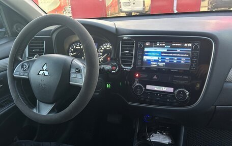 Mitsubishi Outlander III рестайлинг 3, 2012 год, 1 480 000 рублей, 7 фотография