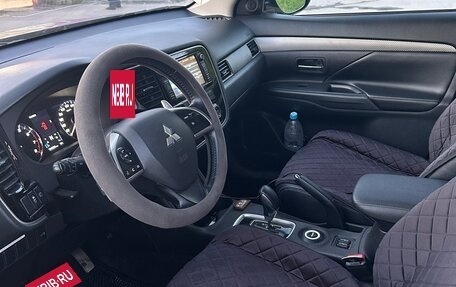Mitsubishi Outlander III рестайлинг 3, 2012 год, 1 480 000 рублей, 10 фотография