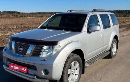 Nissan Pathfinder, 2007 год, 1 100 000 рублей, 2 фотография