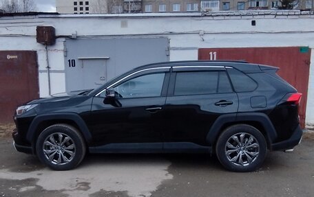 Toyota RAV4, 2023 год, 3 850 000 рублей, 3 фотография