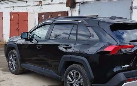 Toyota RAV4, 2023 год, 3 850 000 рублей, 13 фотография