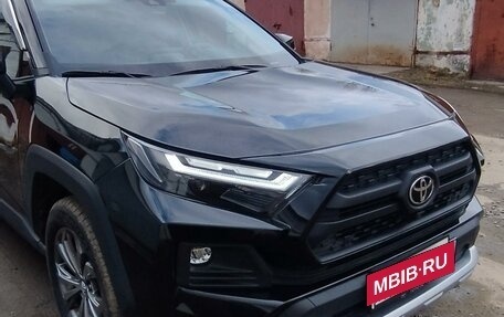 Toyota RAV4, 2023 год, 3 850 000 рублей, 10 фотография