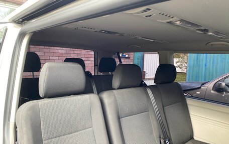 Volkswagen Caravelle T6 рестайлинг, 2015 год, 2 790 000 рублей, 9 фотография