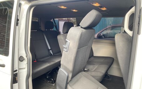 Volkswagen Caravelle T6 рестайлинг, 2015 год, 2 790 000 рублей, 8 фотография