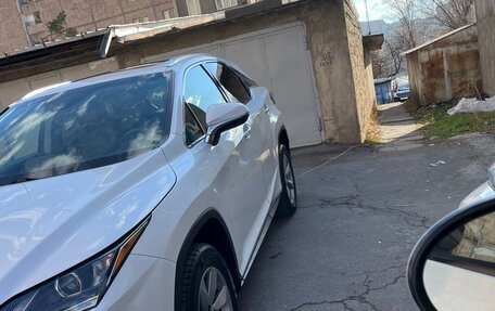 Lexus RX IV рестайлинг, 2019 год, 4 500 000 рублей, 8 фотография