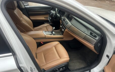 BMW 7 серия, 2014 год, 1 900 000 рублей, 7 фотография