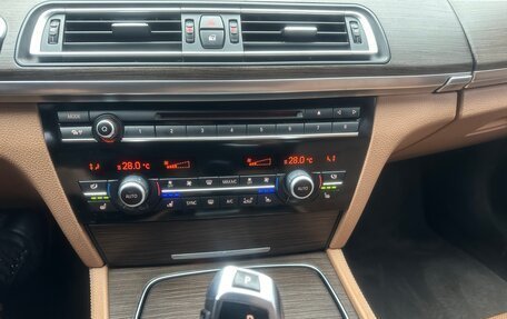 BMW 7 серия, 2014 год, 1 900 000 рублей, 12 фотография