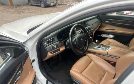 BMW 7 серия, 2014 год, 1 900 000 рублей, 10 фотография