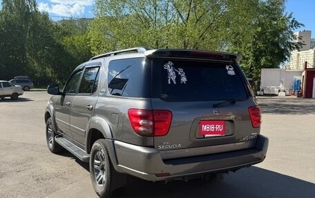 Toyota Sequoia II рестайлинг, 2003 год, 2 100 000 рублей, 2 фотография