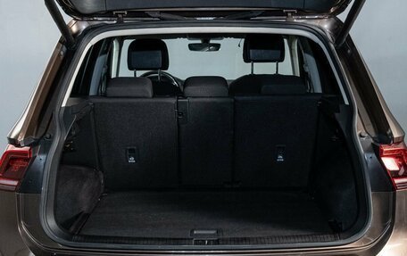 Volkswagen Tiguan II, 2018 год, 2 350 000 рублей, 16 фотография