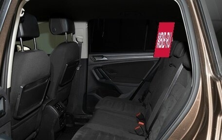 Volkswagen Tiguan II, 2018 год, 2 350 000 рублей, 11 фотография