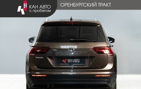Volkswagen Tiguan II, 2018 год, 2 350 000 рублей, 6 фотография