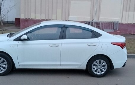 Hyundai Solaris II рестайлинг, 2017 год, 1 200 000 рублей, 2 фотография