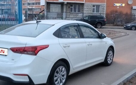 Hyundai Solaris II рестайлинг, 2017 год, 1 200 000 рублей, 4 фотография