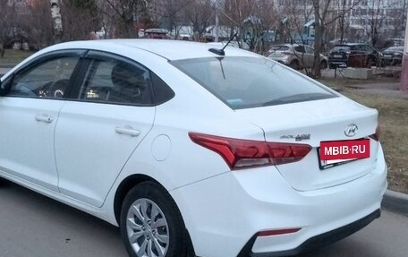 Hyundai Solaris II рестайлинг, 2017 год, 1 200 000 рублей, 3 фотография