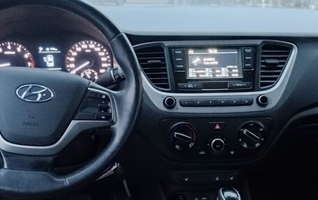 Hyundai Solaris II рестайлинг, 2017 год, 1 200 000 рублей, 8 фотография