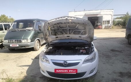 Opel Astra J, 2012 год, 680 000 рублей, 2 фотография