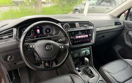 Volkswagen Tiguan II, 2018 год, 2 500 000 рублей, 5 фотография