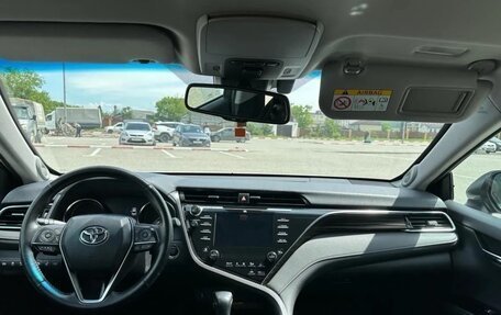 Toyota Camry, 2018 год, 3 150 000 рублей, 6 фотография