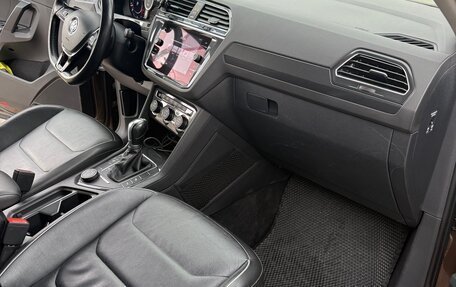 Volkswagen Tiguan II, 2018 год, 2 500 000 рублей, 6 фотография